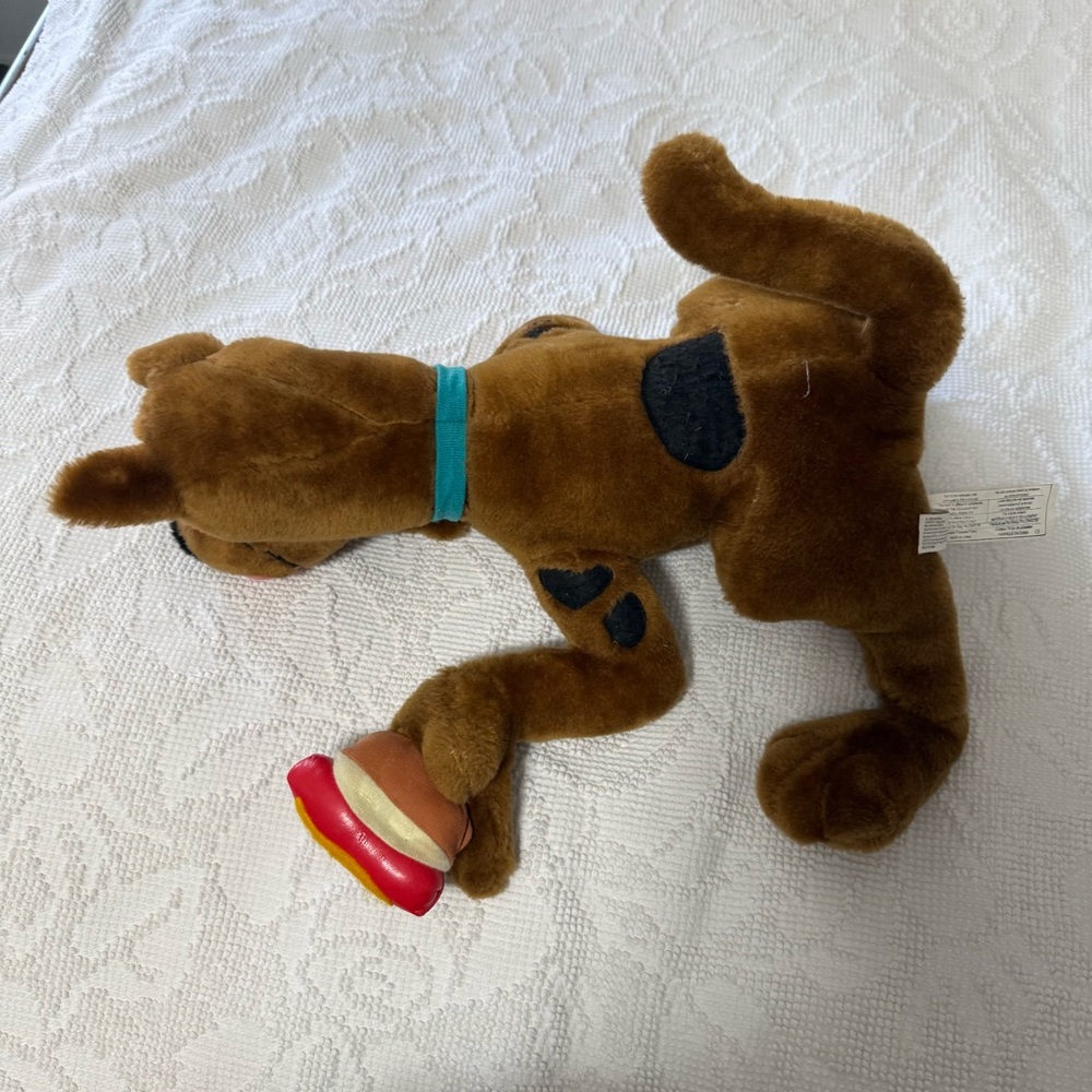 Vintage Scooby Doo Holding Hot Dog Plush Cartoon Network - Picture 4 of 9